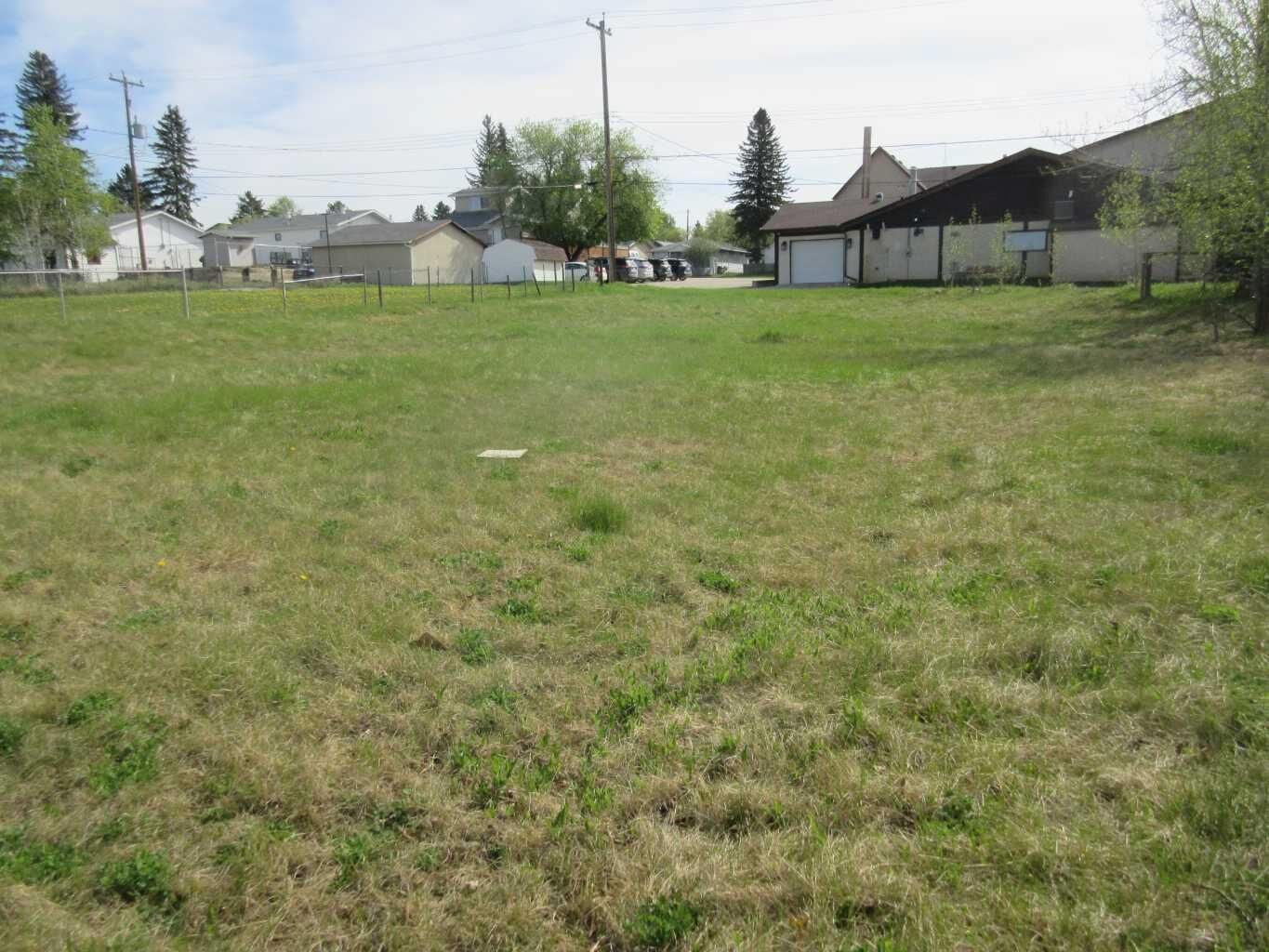 Photo de la propriété: 49 Street 4807 4809 AB T4T 1A3