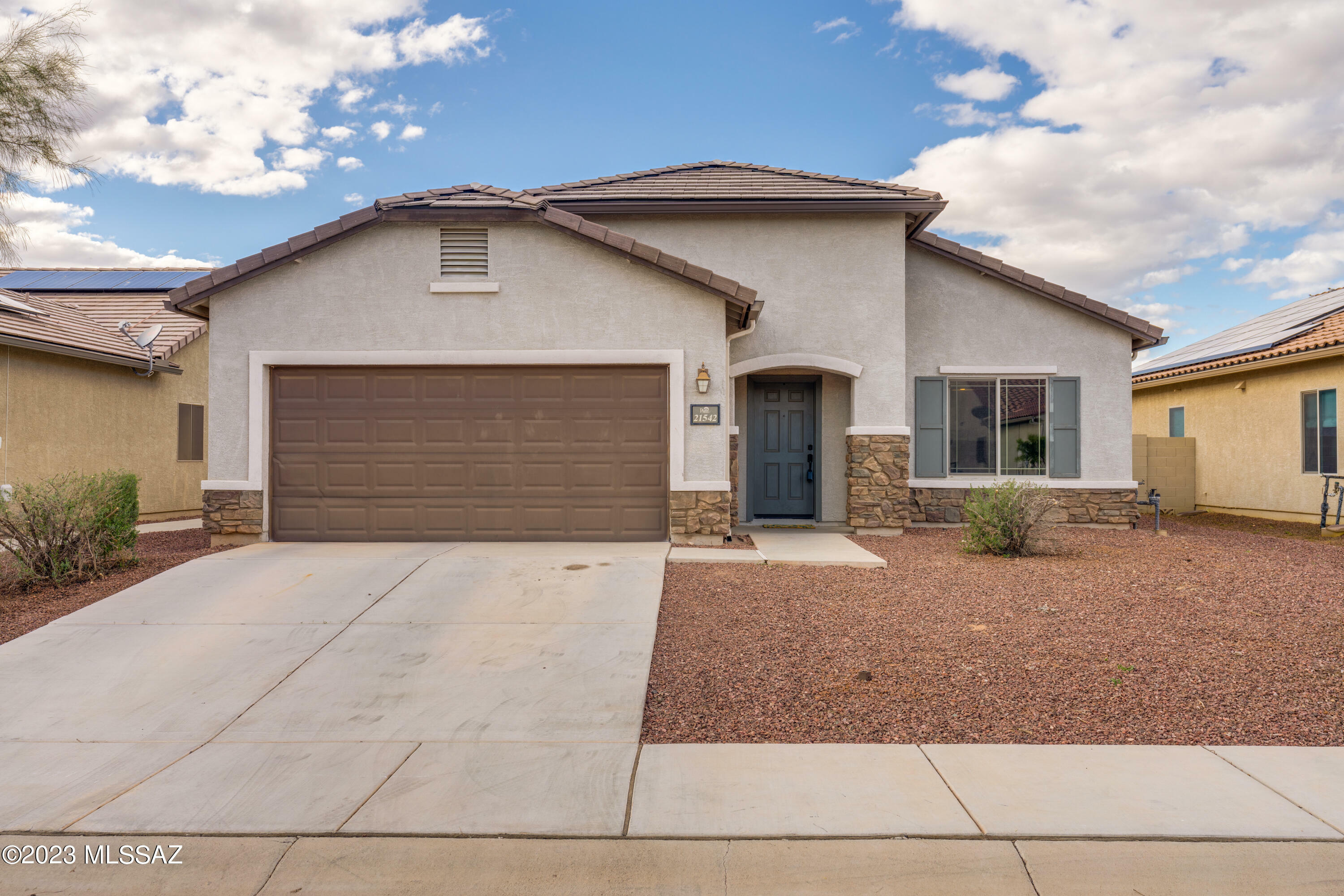 Property Photo:  21542 E Volunteer Drive  AZ 85145 