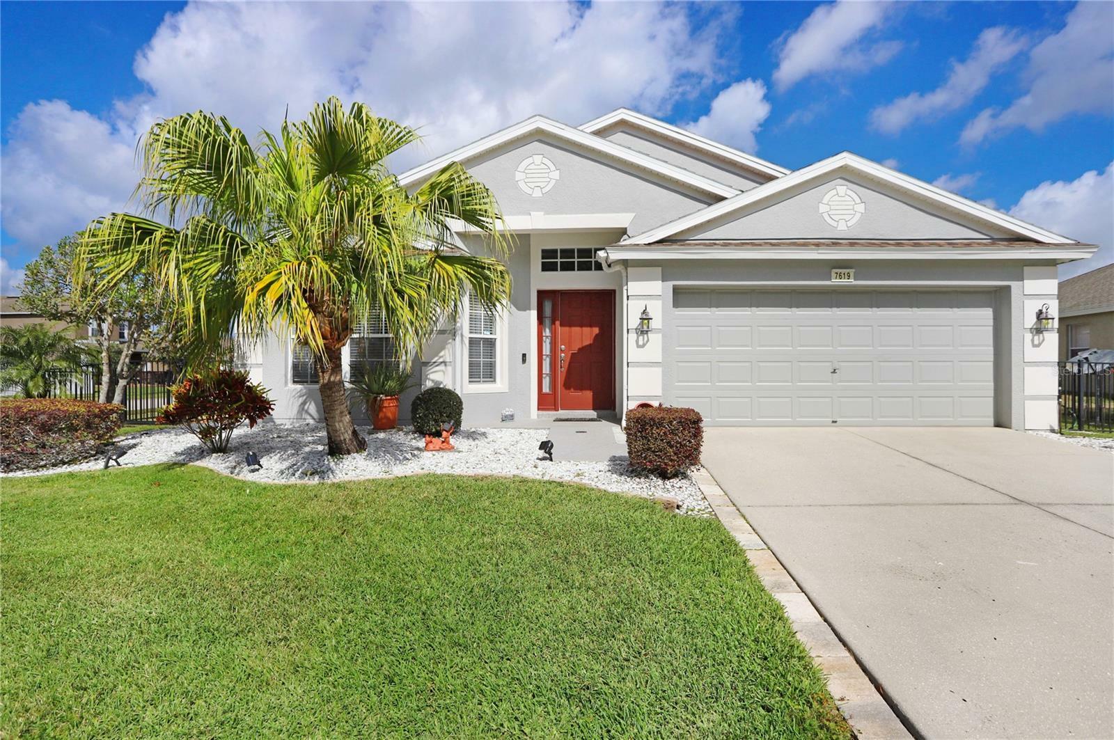 Property Photo:  7619 Crescent Palm Drive  FL 33545 