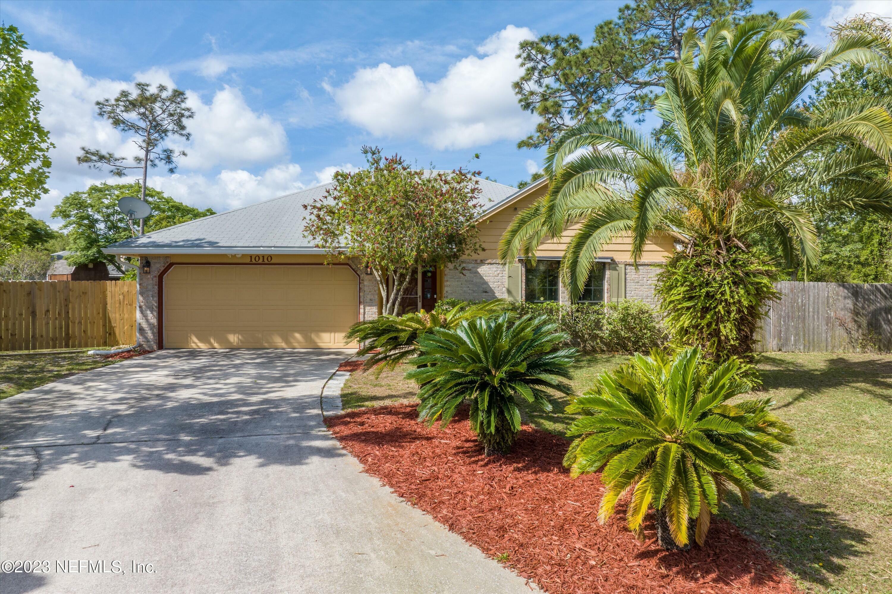 Property Photo:  1010 Ruling King Court  FL 32225 