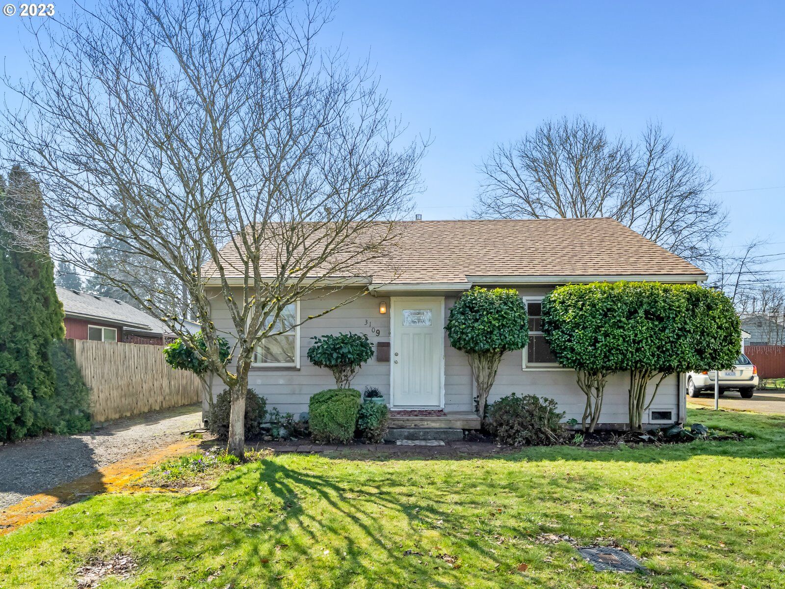 Property Photo:  3109 E 27th St  WA 98661 