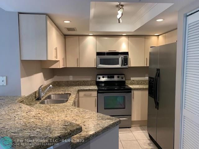 2125 SE 10th Ave 1009  Fort Lauderdale FL 33316 photo