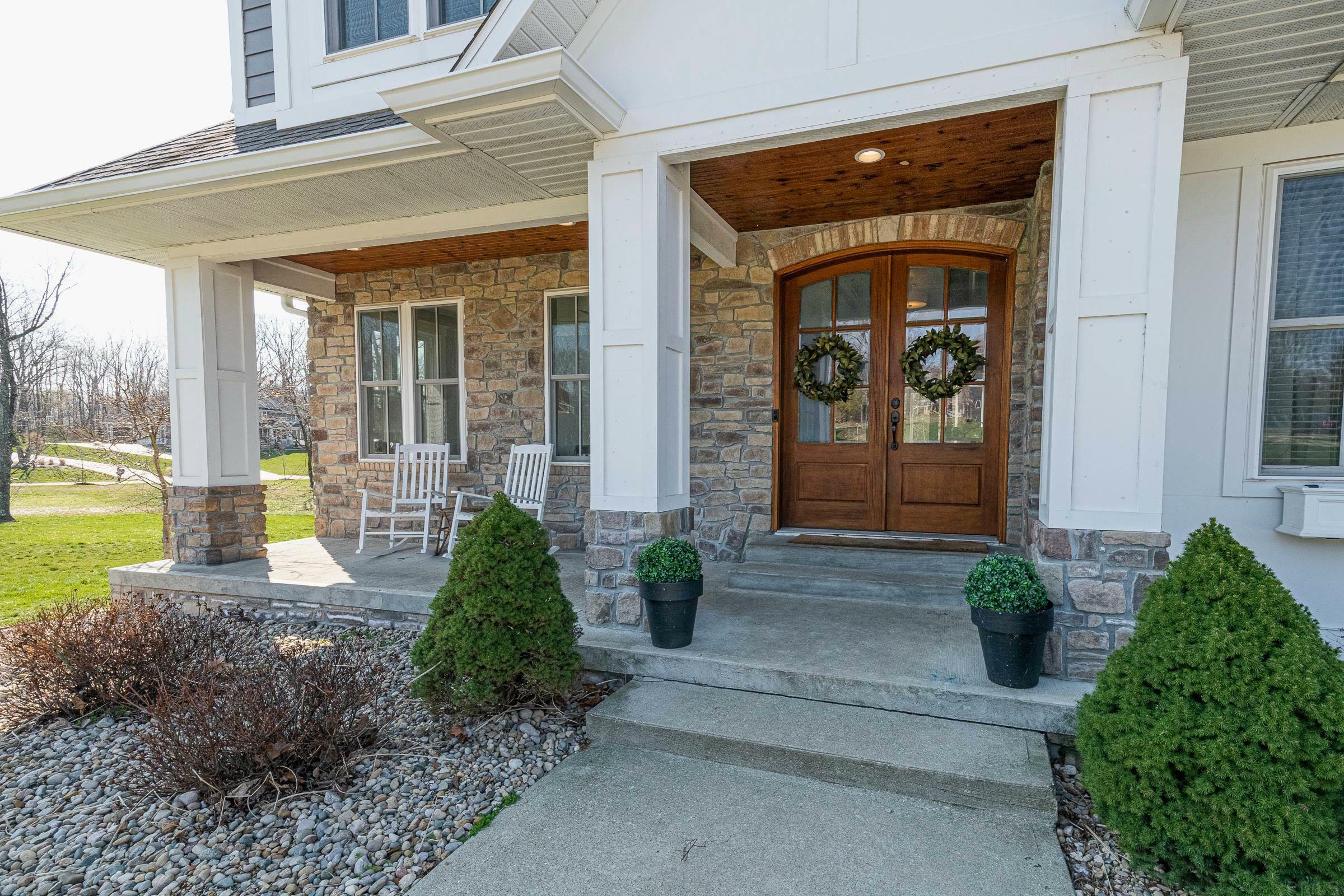 Property Photo: 2536 E Manor Court IN 47401