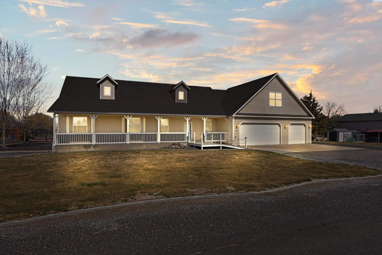 4 bed West Richland home for sale 43902 E McWhorter Lane, West