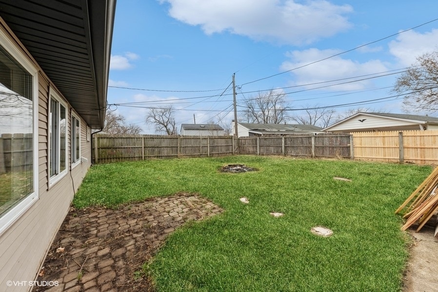 Property Photo: 1102 Highland Avenue IL 60441