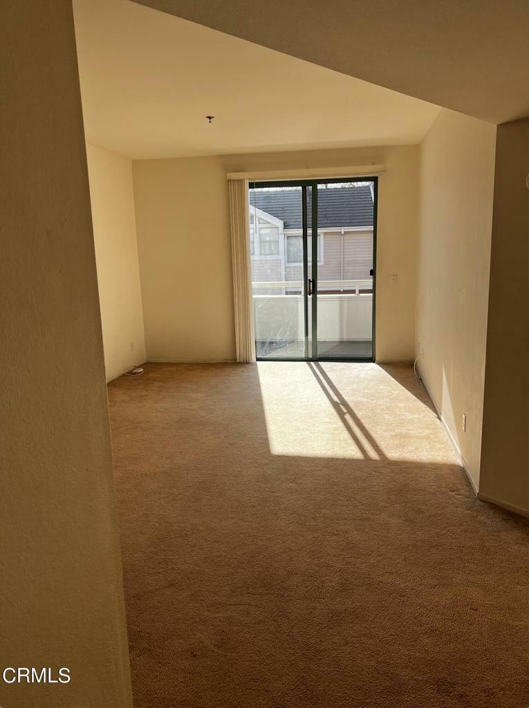 Property Photo:  865 S B Street K2  CA 93030 