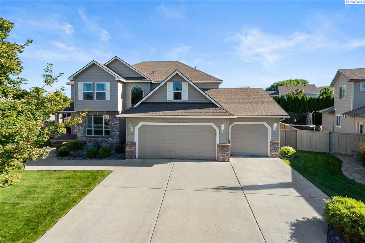 Property Photo: 5723 W 12th Ave WA 99338