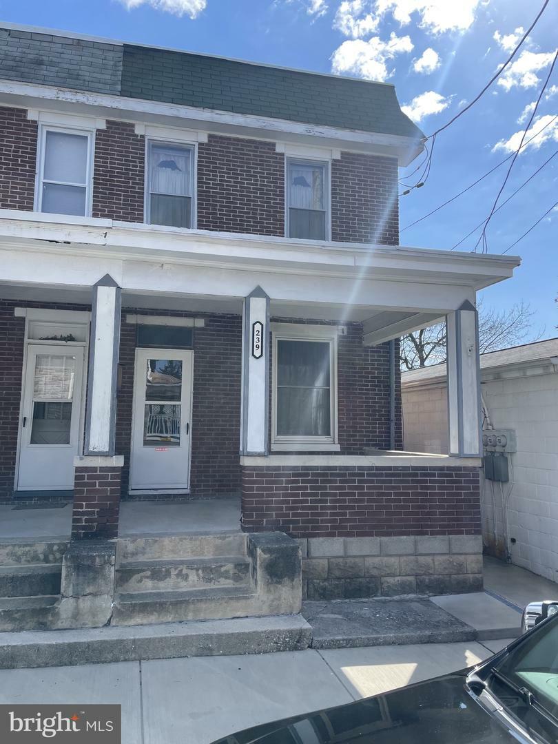 Property Photo:  239 N Stratton Street  PA 17325 