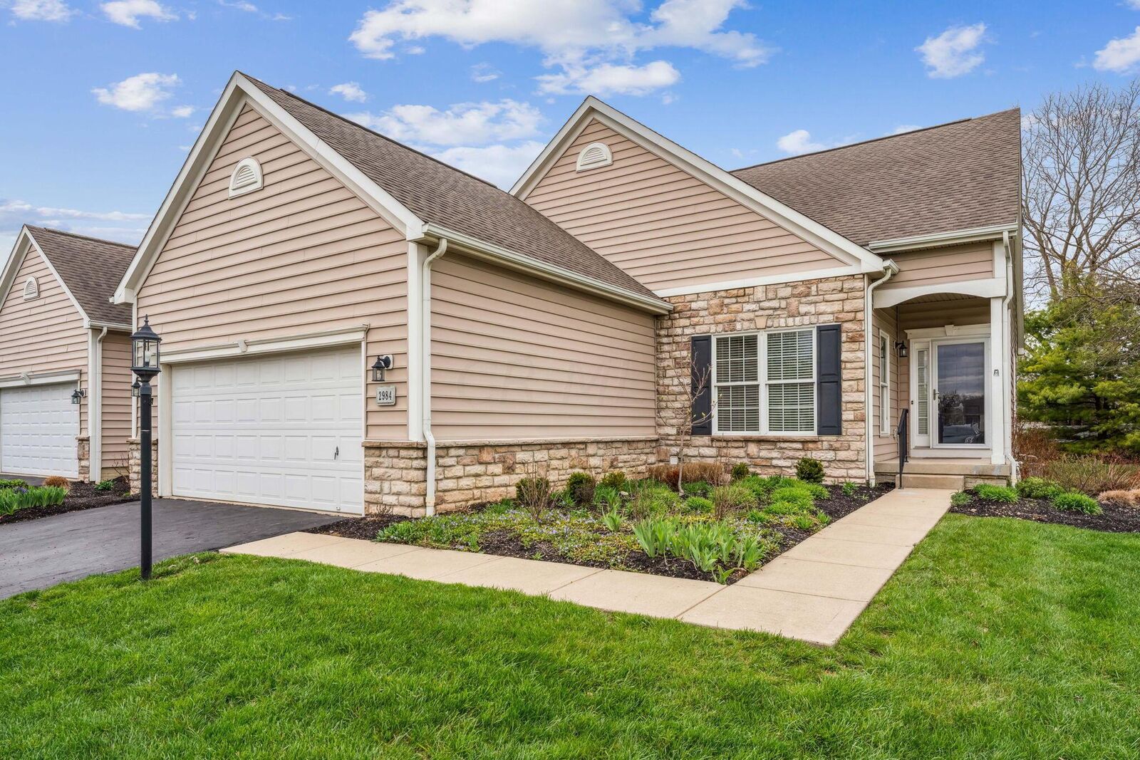 Property Photo: 2984 Crabapple Place OH 43123