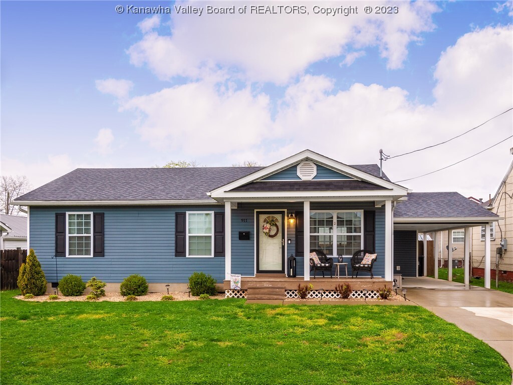 Property Photo: 911 9th Street WV 25143