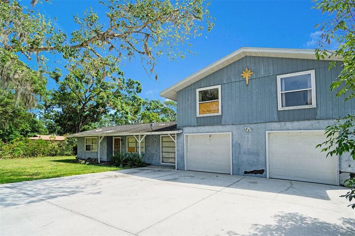 Property Photo:  5506 Antoinette Street  FL 34232 