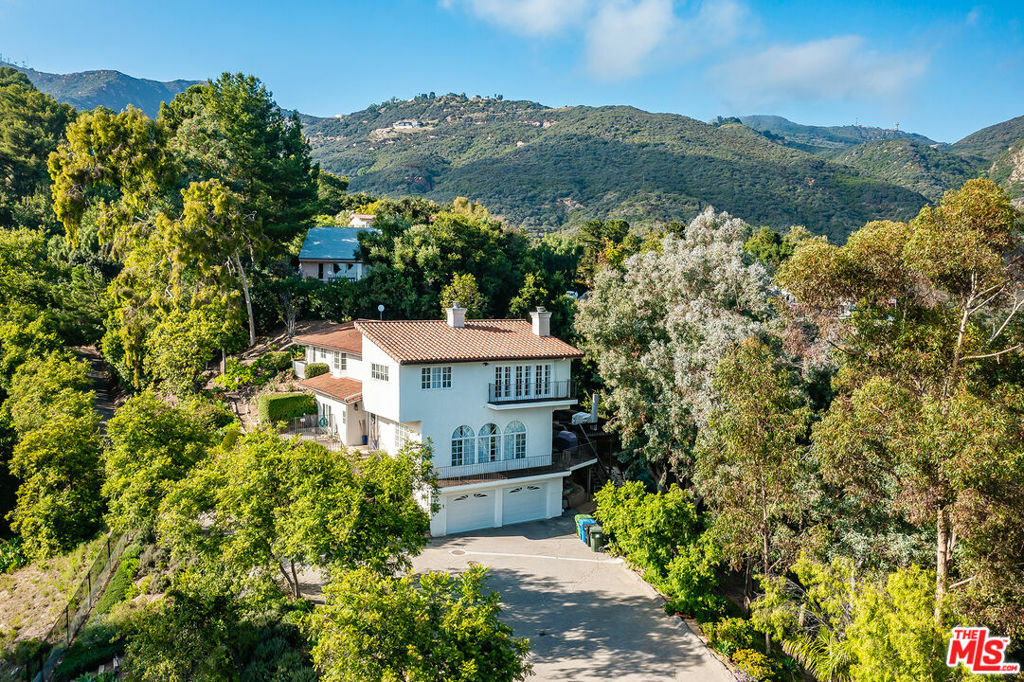 2382 Live Oak Meadows Road  Malibu CA 90265 photo