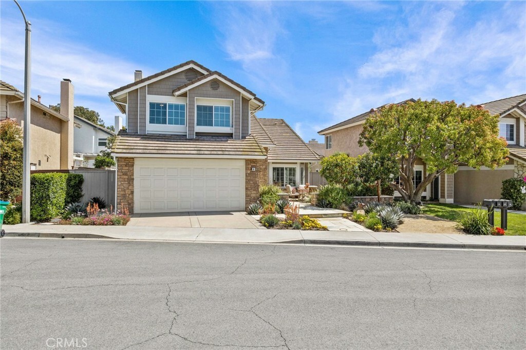 Property Photo:  6 Roanoke  CA 92620 