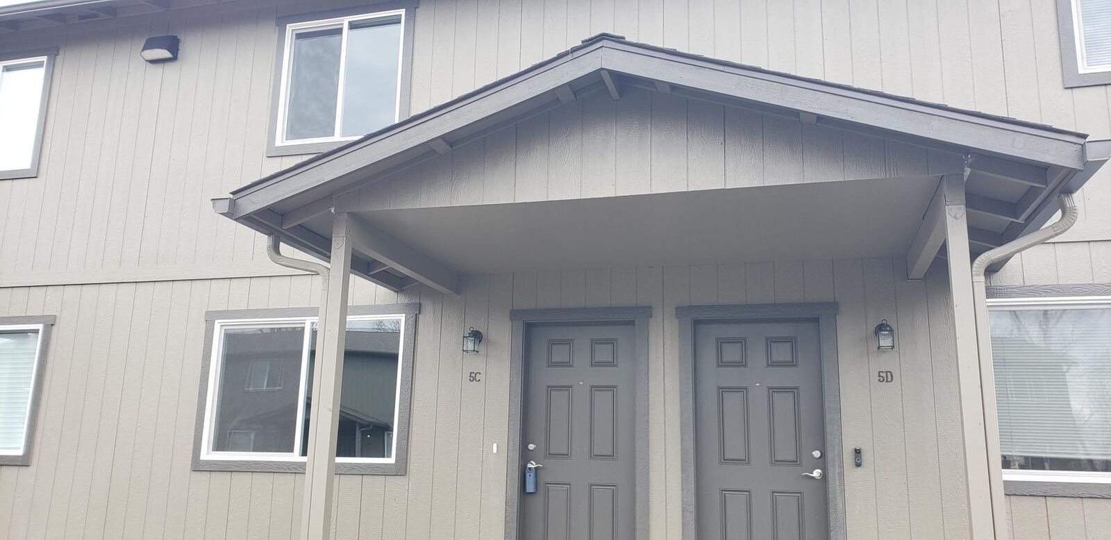 Property Photo:  610 N Main Street Apt 5C  OR 97535 
