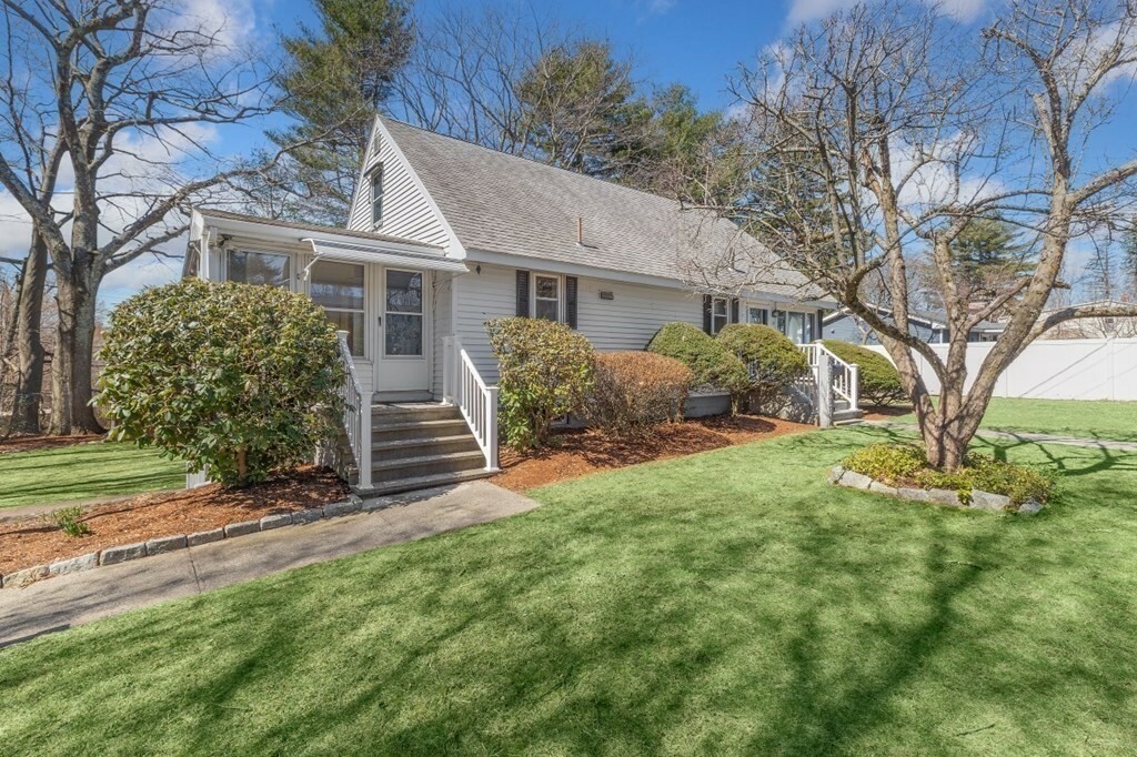 Property Photo:  15 Jackson Place  MA 01701 