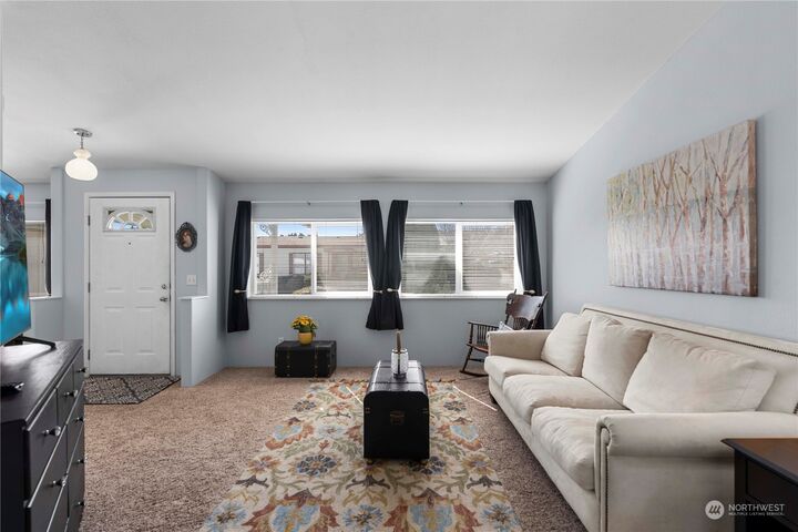 Property Photo: 1630 Pleasant Avenue 21 WA 98801