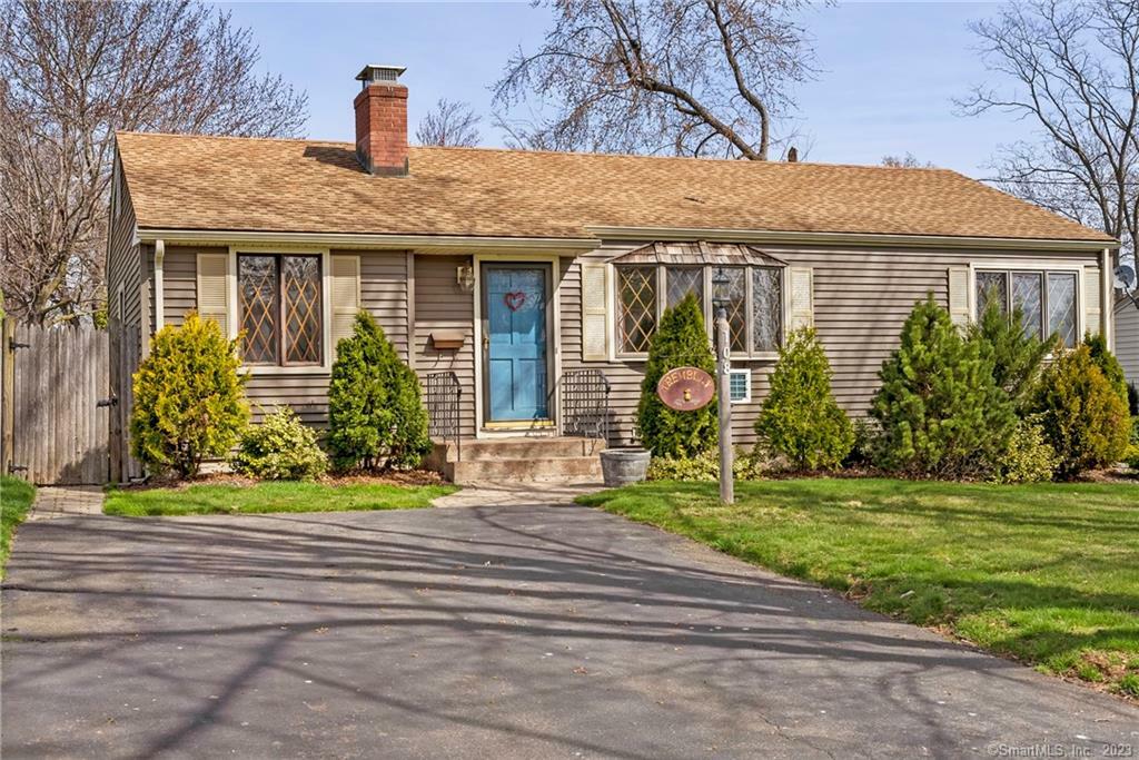 Property Photo:  108 Crystal Street  CT 06109 