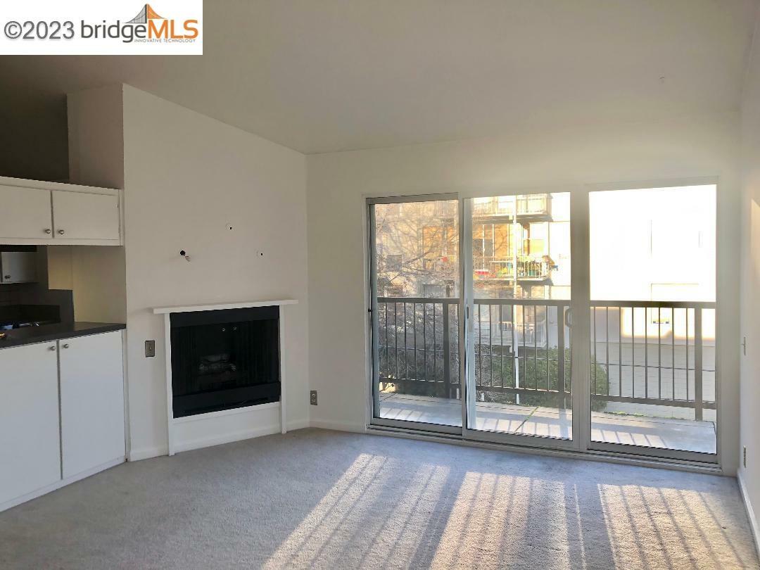 Property Photo:  525 Mandana Blvd 312  CA 94610 