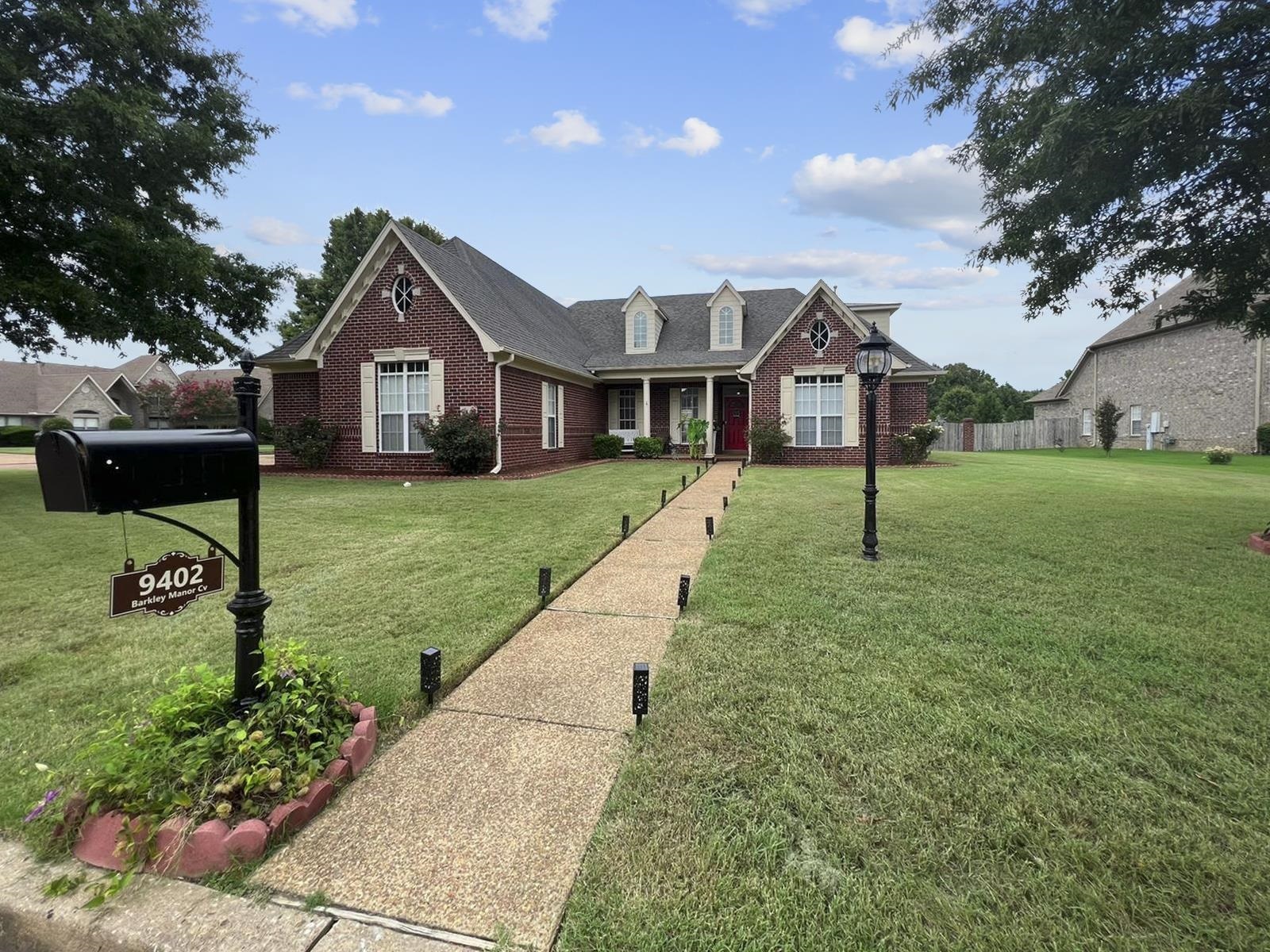 Property Photo:  9402 Barkley Manor Cv  TN 38017 