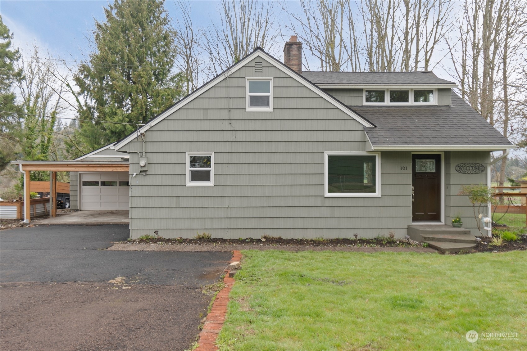 Property Photo:  101 N 21st Avenue  WA 98626 