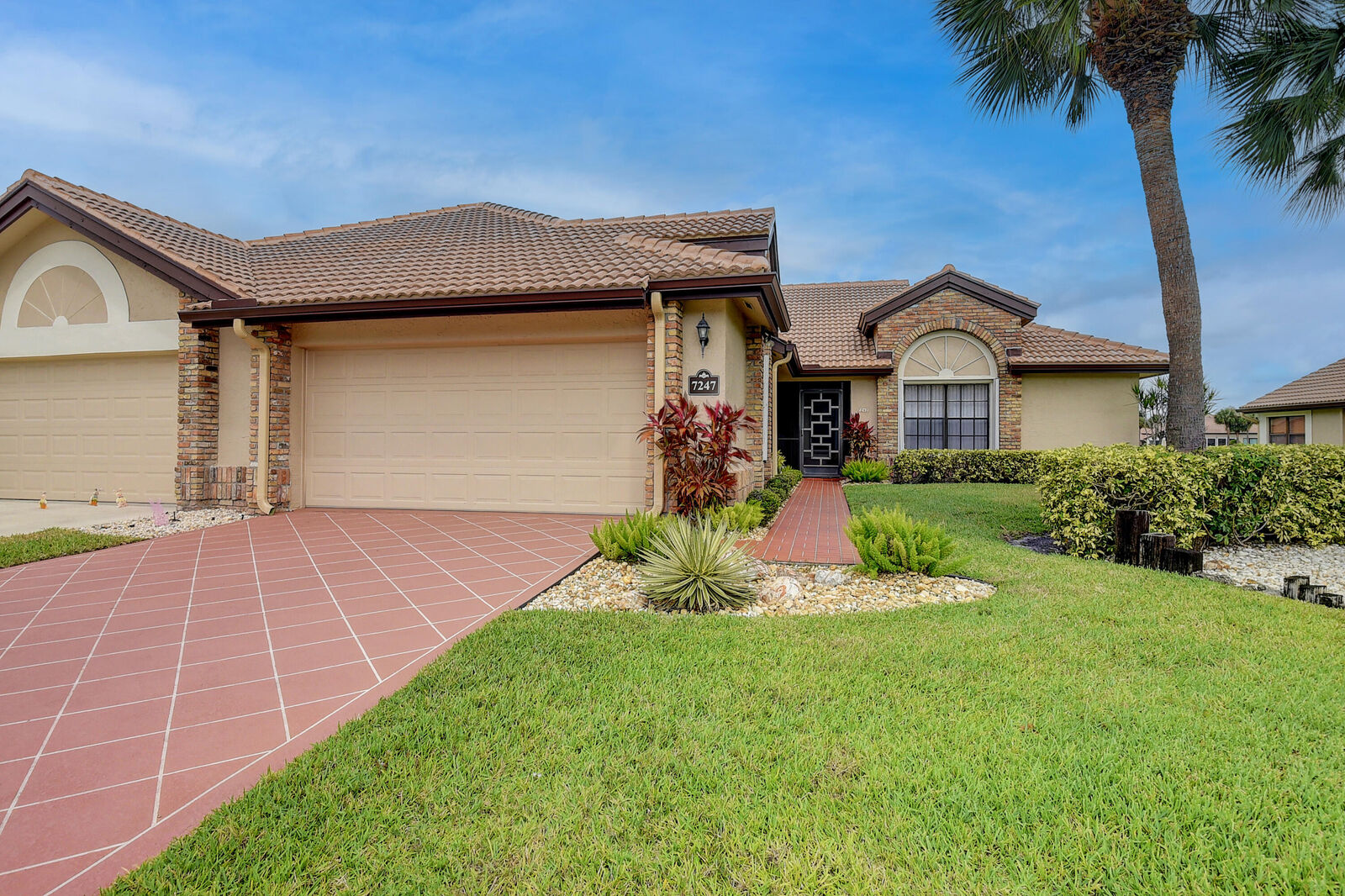 Property Photo: 7247 Sweetbay Court FL 33472