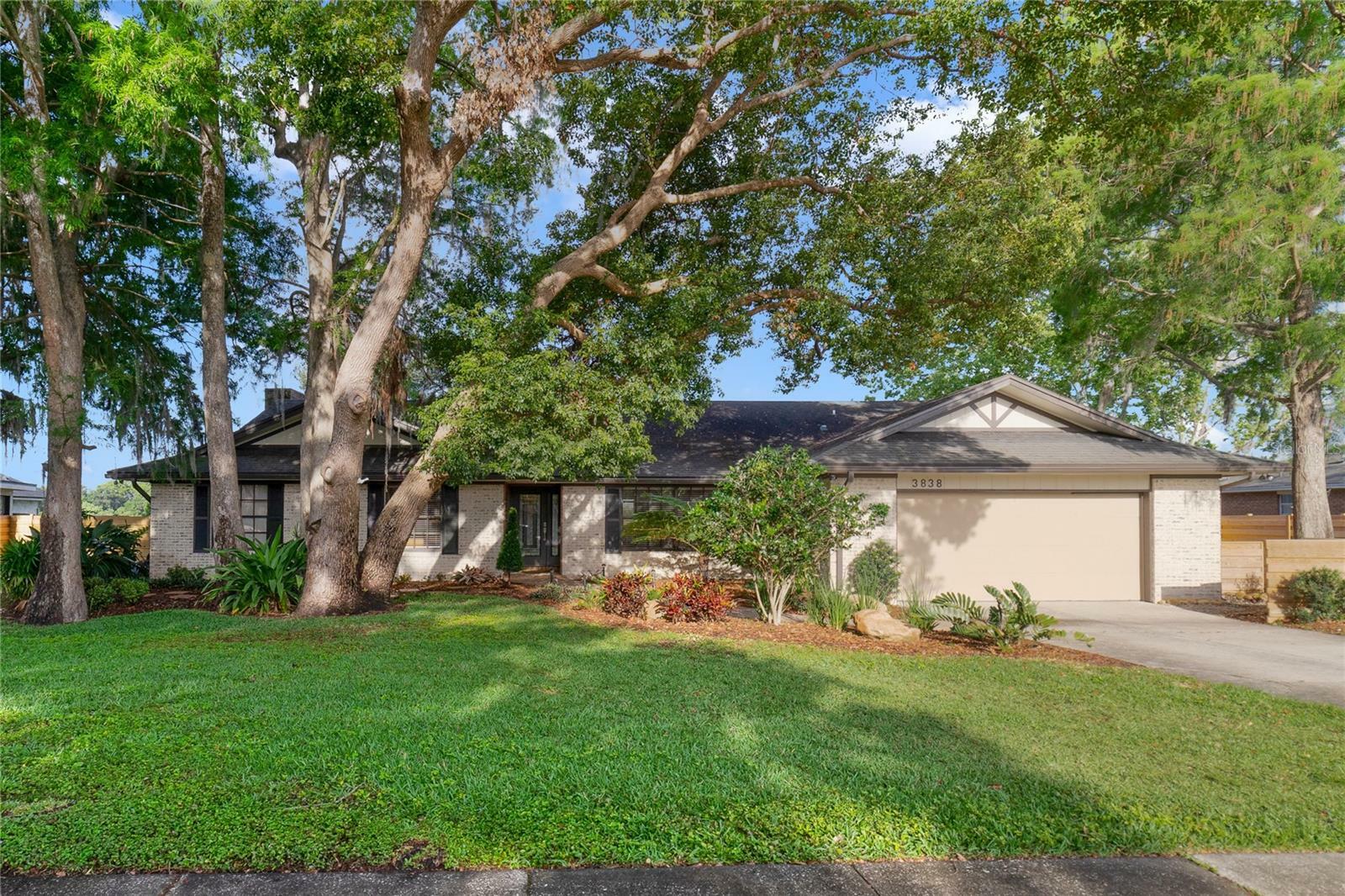 Property Photo:  3838 N Lake Orlando Parkway  FL 32808 