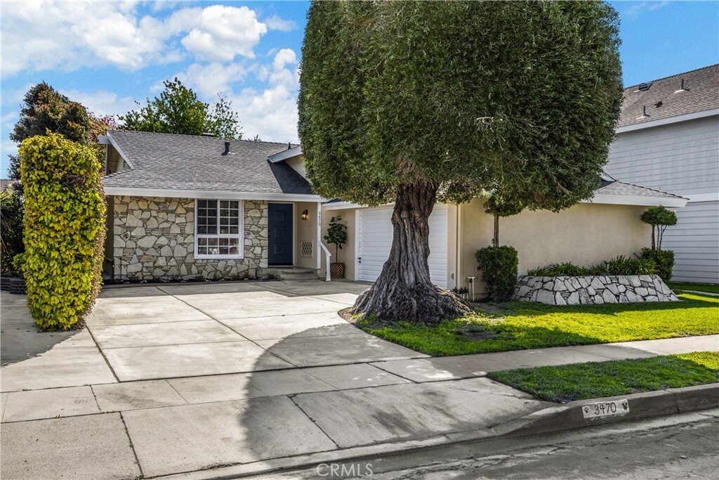 Property Photo:  3470 Julian Avenue  CA 90808 