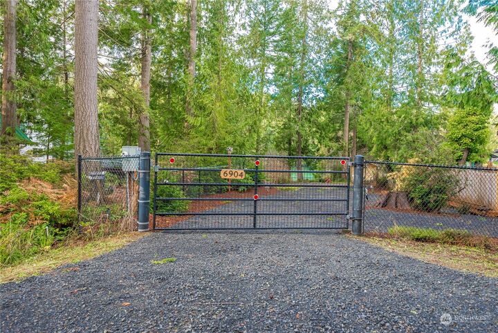 Property Photo:  6904 Cliff Avenue SW  WA 98351 