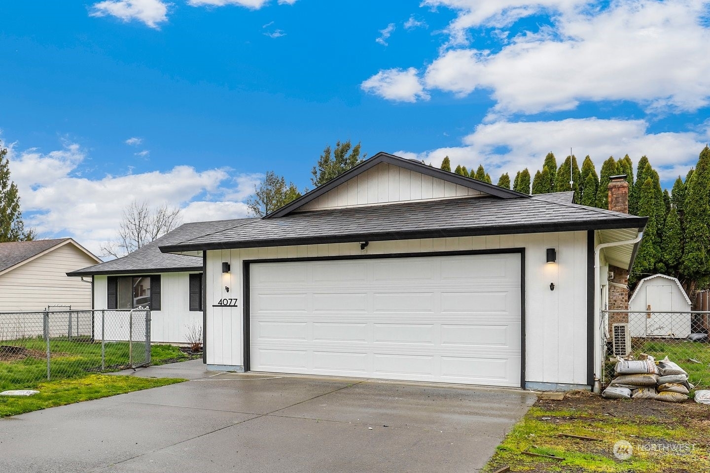 Property Photo:  4077 A Loop  WA 98671 