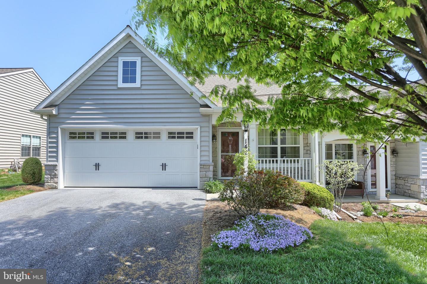 Property Photo: 142 Waypoint Drive PA 17603