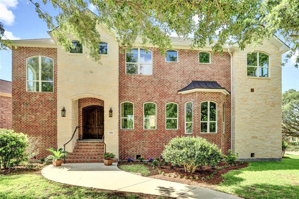 Property Photo:  5755 Cheltenham Drive  TX 77096 