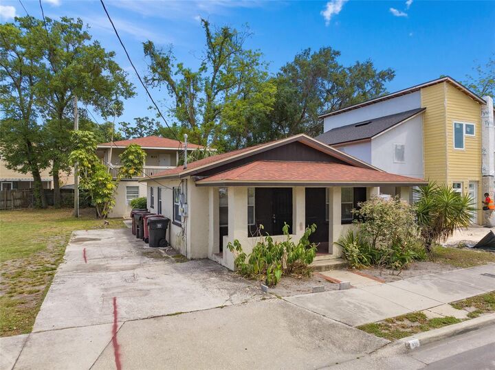 Property Photo: 833 Short Avenue FL 32805