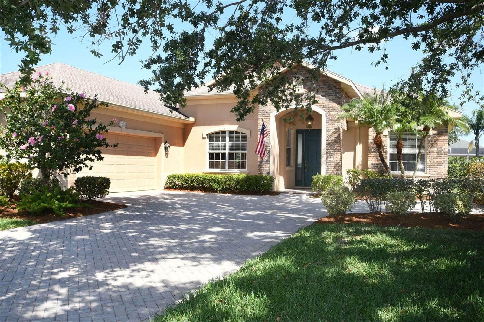 Property Photo: 7905 Drayton Circle FL 34201