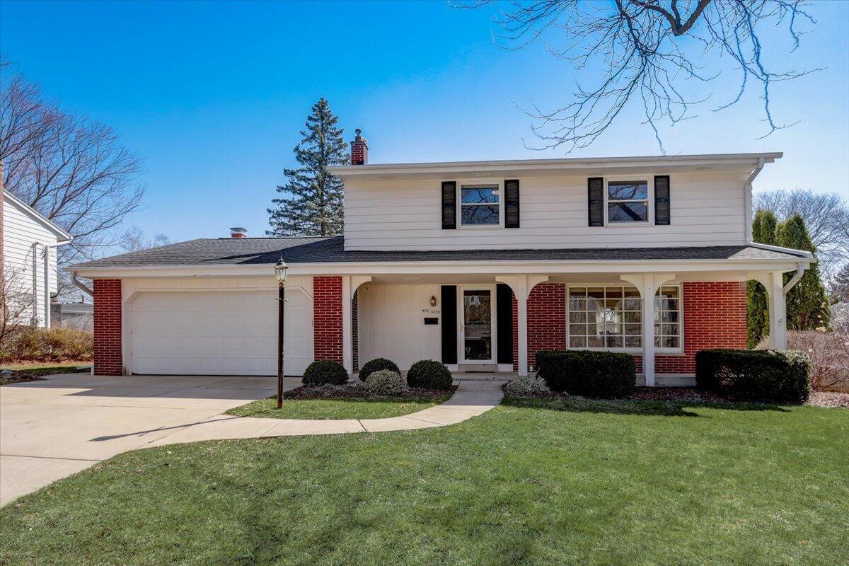 Property Photo: W55n778 Cedar Ridge Dr WI 53012