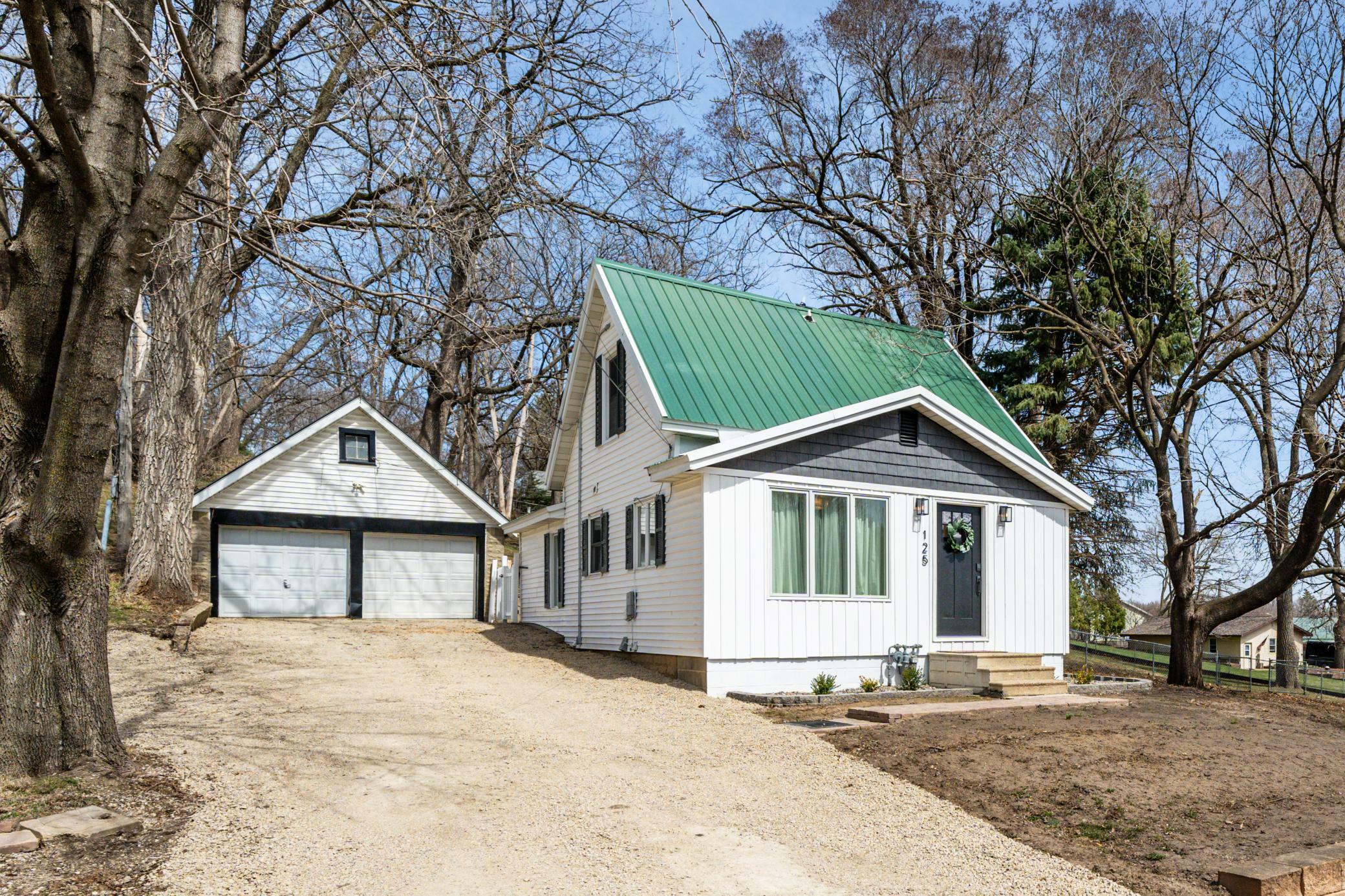 Property Photo: 125 20th Street SW MN 55902