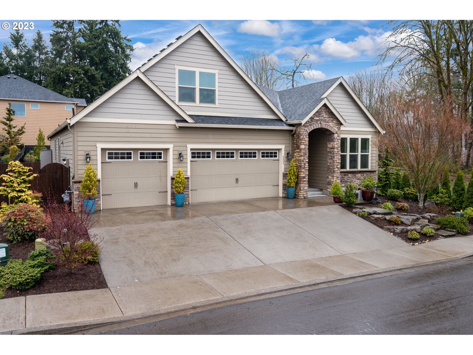 Property Photo:  2604 NE 142nd St  WA 98686 