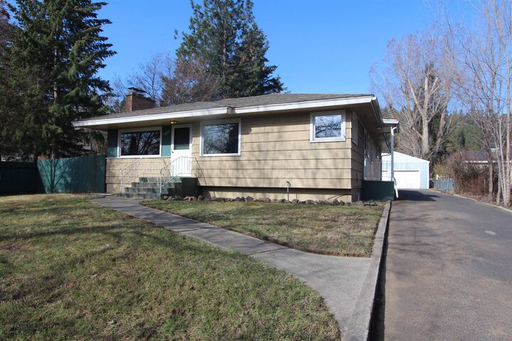 9511 N Wall St  Spokane WA 99218 photo