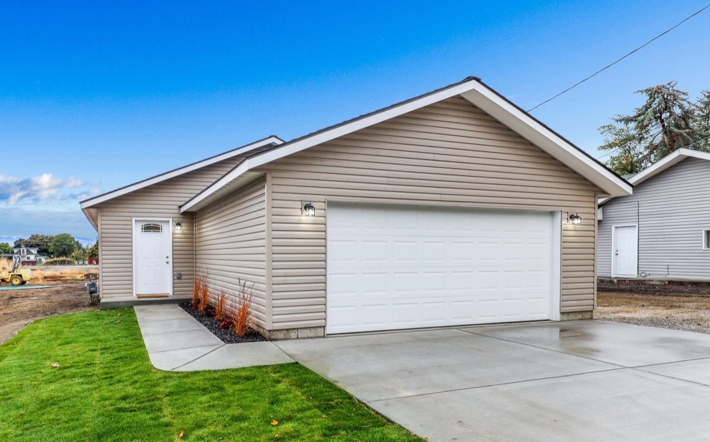 Property Photo: 4722 E Frederick Ave WA 99207