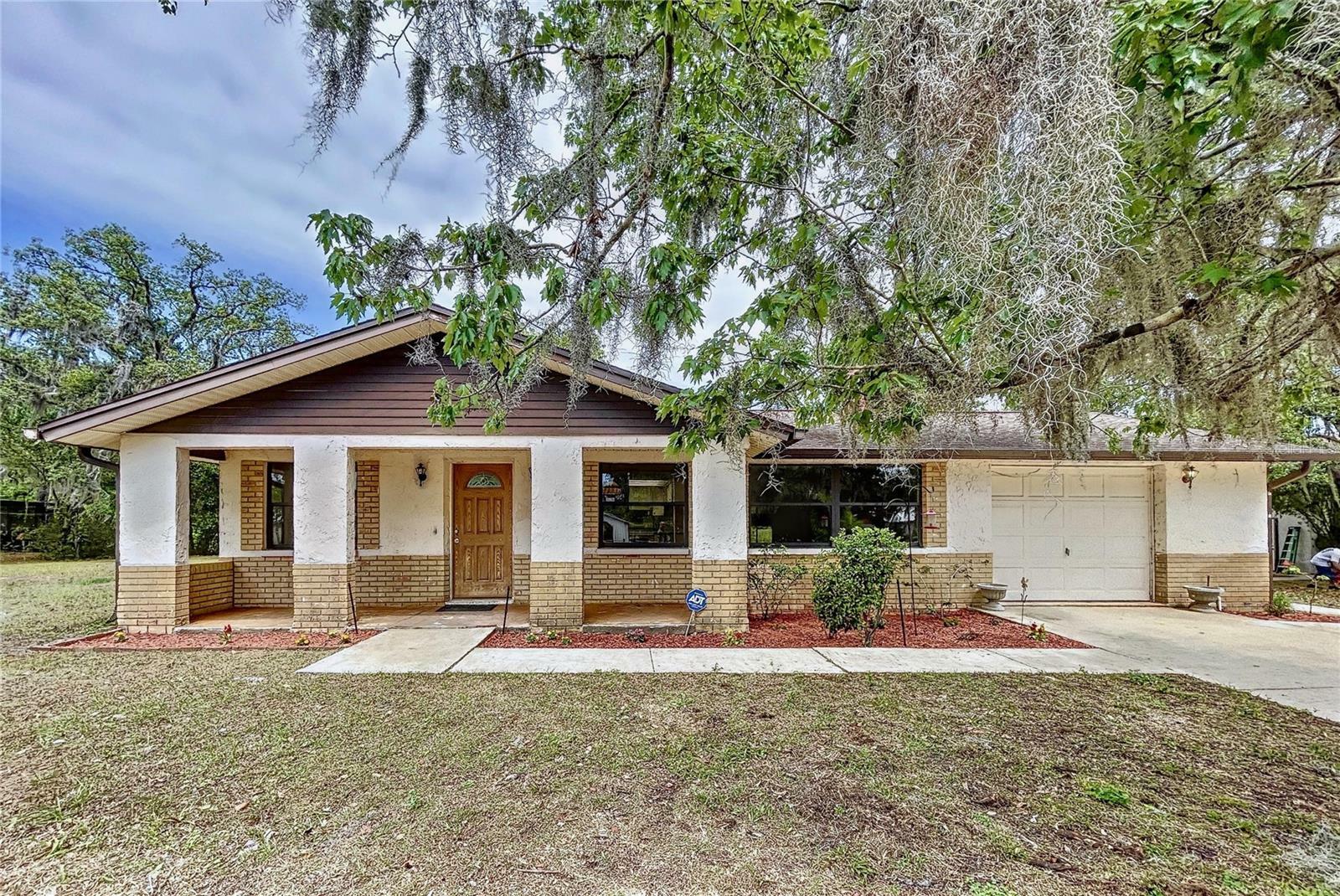 Property Photo:  9962 Golden Loop  FL 34654 