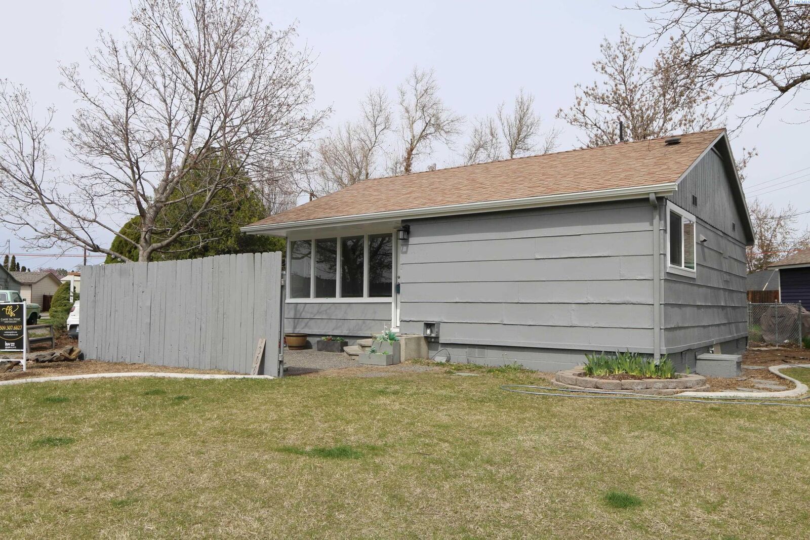 Property Photo: 306 Adams St. WA 99352