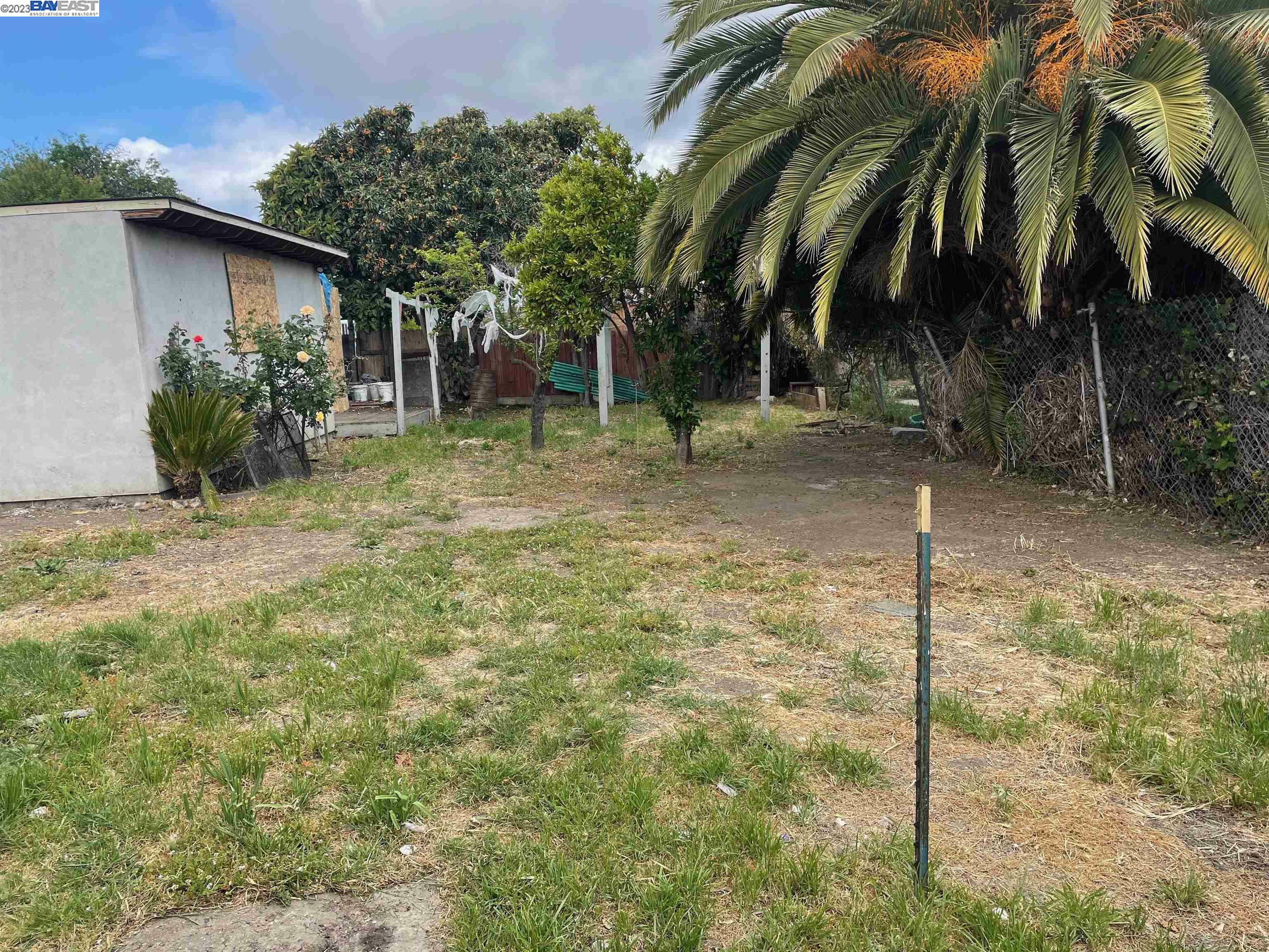 Property Photo: 1327 96th Ave CA 94603