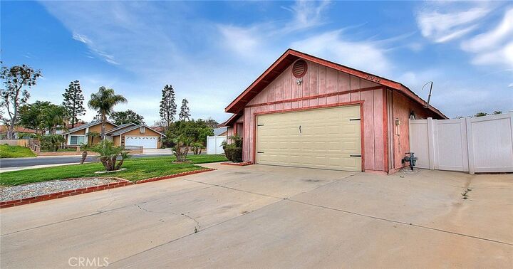 Property Photo: 23222 Dynasty Court CA 92553