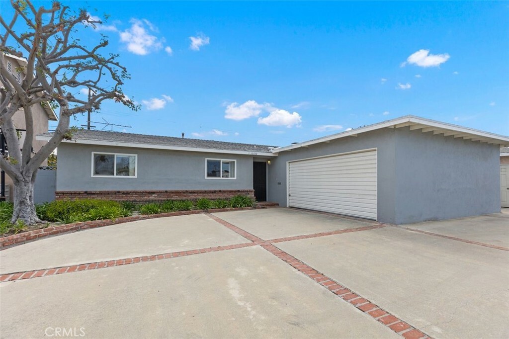 Property Photo:  16782 Ross Lane  CA 92647 