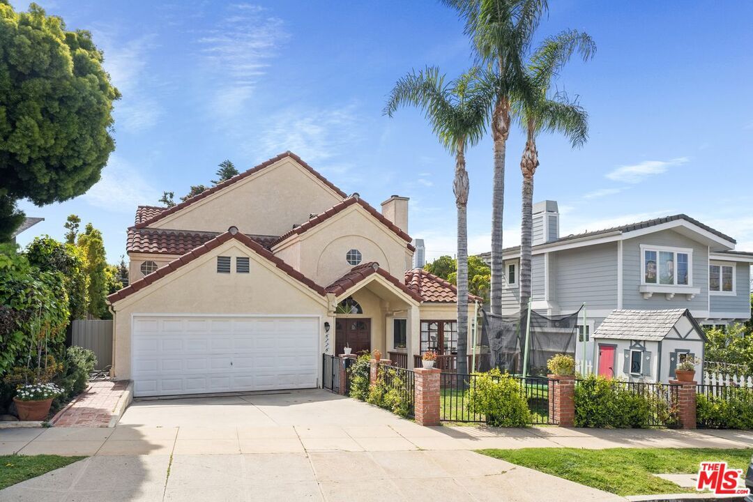 Property Photo:  16776   Bollinger Dr  CA 90272 