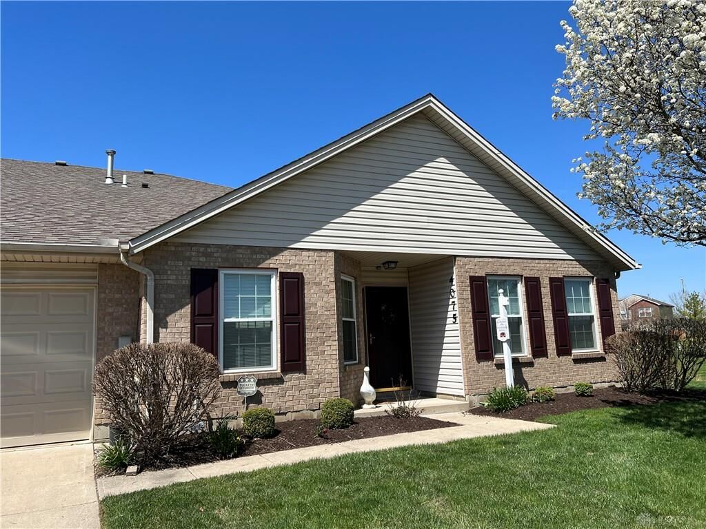 Property Photo: 4075 Twin Lakes Circle OH 45315