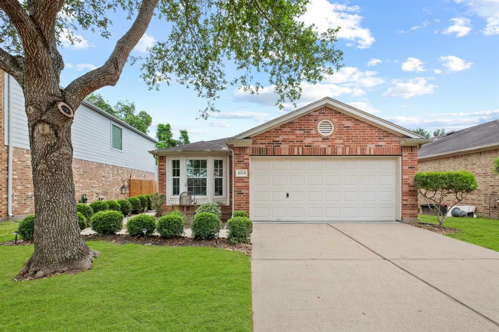 Property Photo: 10215 Antelope Alley TX 77459