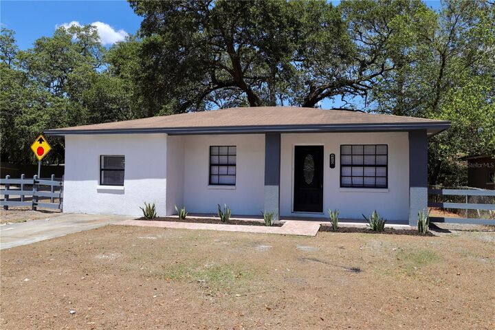 Property Photo:  4200 E Powhatan Avenue  FL 33610 