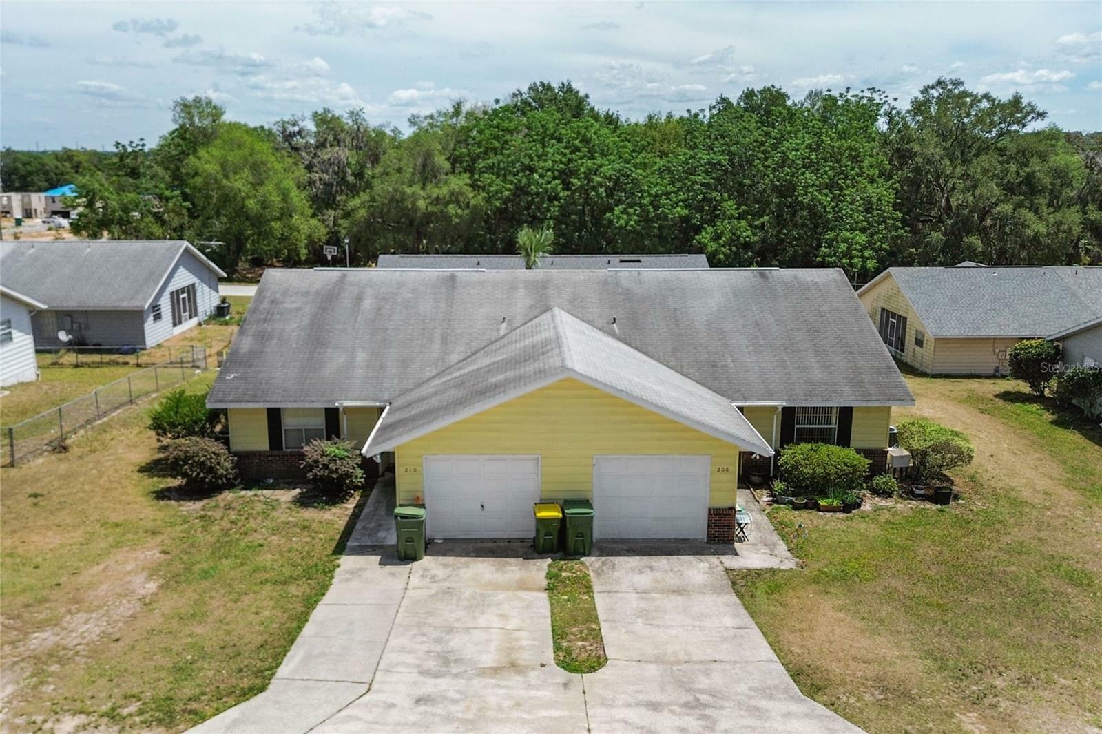 Property Photo:  208 Fernwood Street  FL 34748 