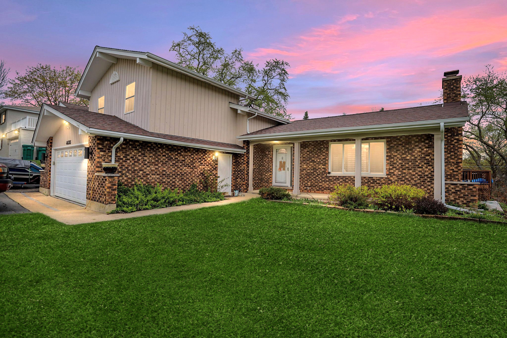 Property Photo: 4N305 Wiant Road IL 60185