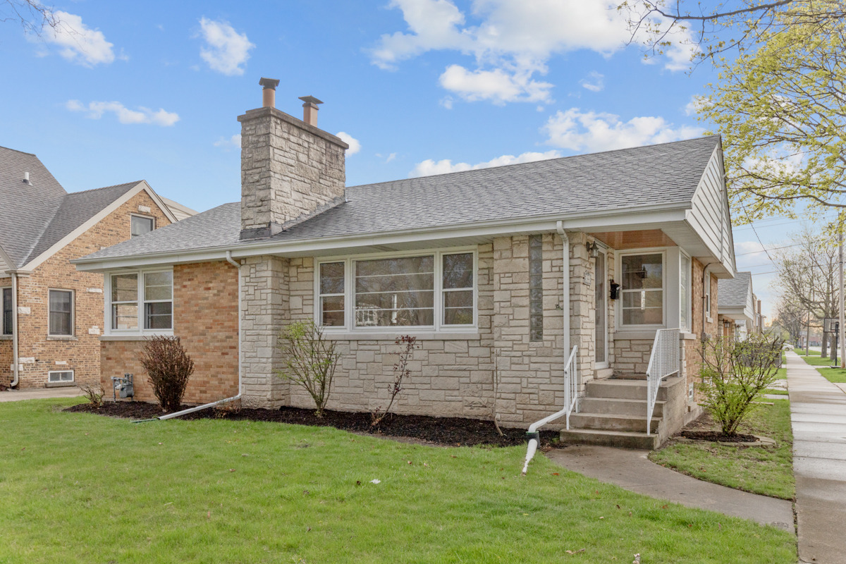 Property Photo:  1446 Cleveland Avenue  IL 60526 